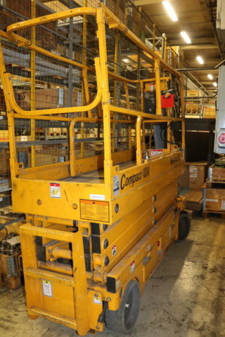 1265086-3 Scissor lift Haulotte Compact 10N (Renovation object)