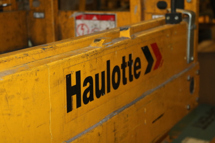 1265086-4 Scissor lift Haulotte Compact 10N (Renovation object)