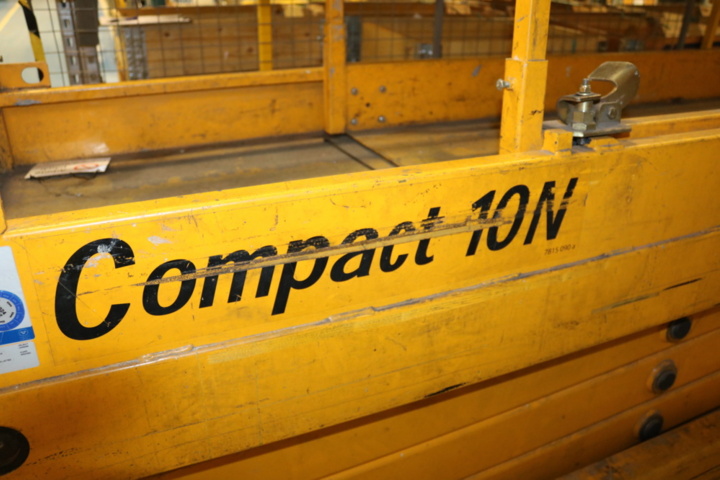 1265086-5 Scissor lift Haulotte Compact 10N (Renovation object)
