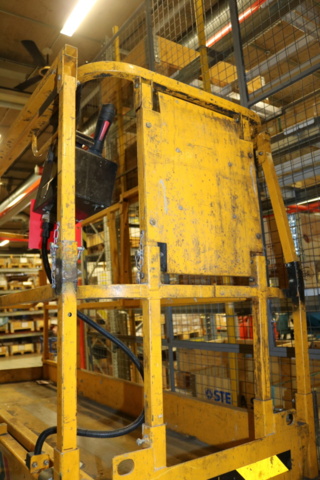 1265086-8 Scissor lift Haulotte Compact 10N (Renovation object)