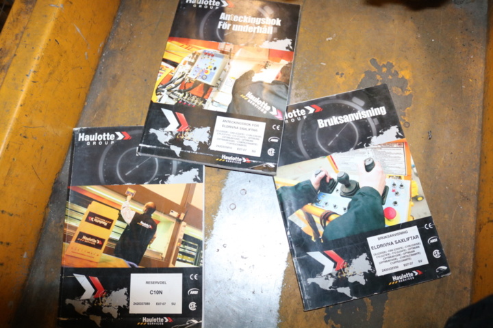 1265086-15 Scissor lift Haulotte Compact 10N (Renovation object)