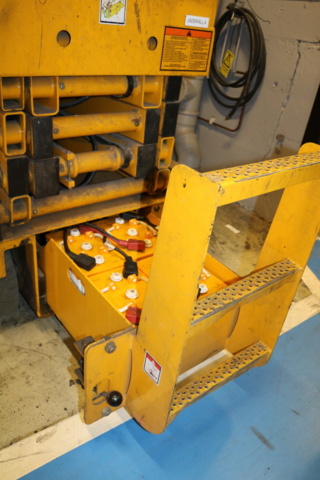 1265086-20 Scissor lift Haulotte Compact 10N (Renovation object)