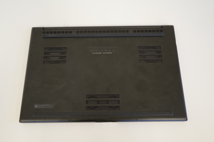 1031093-6 Razer Blade Pro 17 Gaming Laptop - 2021