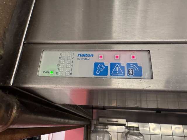 1240528-4 Halton ventilation hood with UV light and built-in fan unit, 550 cm -2013