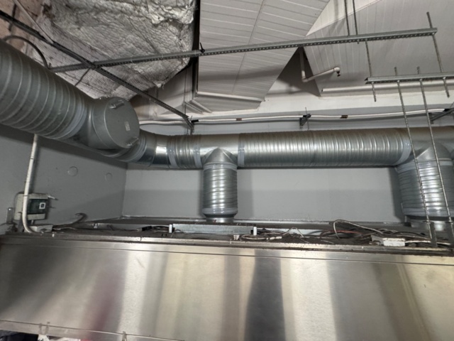 1240528-6 Halton ventilation hood with UV light and built-in fan unit, 550 cm -2013