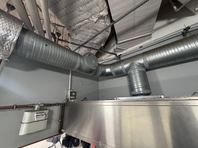 1240528-8 Halton ventilation hood with UV light and built-in fan unit, 550 cm -2013