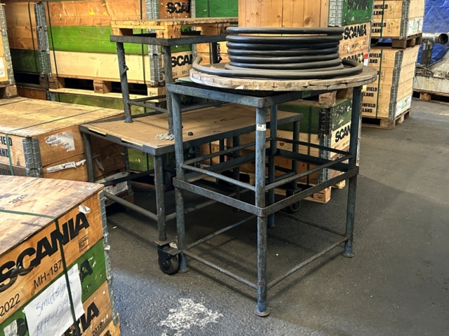 1249155-1 Material bench for pallets