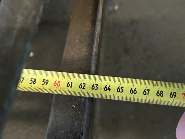 1249155-10 Material bench for pallets