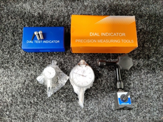 1270267-1 Measuring stand with indicator clock and rocker indicator