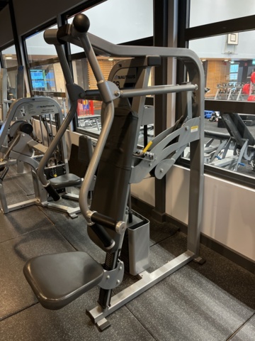 1269723-3 Vertical chest press - Nautilus 8B Nitro Vertical Chest