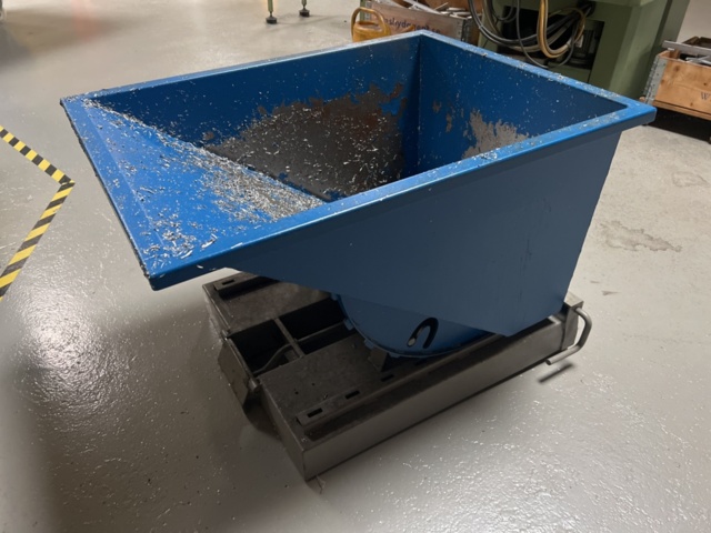 1248711-6 Dump container Gigant -2010