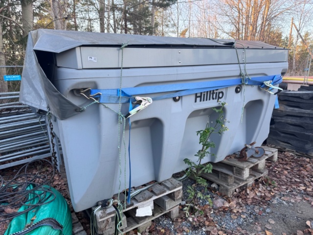 1240557-1 Sand and salt spreader Hilltip IceStriker 2100A - 2019