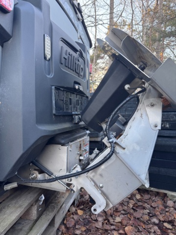 1240557-12 Sand and salt spreader Hilltip IceStriker 2100A - 2019