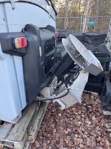 1240557-11 Sand and salt spreader Hilltip IceStriker 2100A - 2019