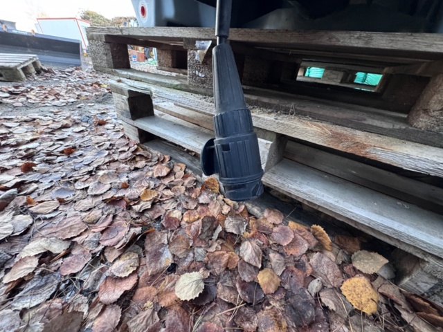 1240557-16 Sand and salt spreader Hilltip IceStriker 2100A - 2019