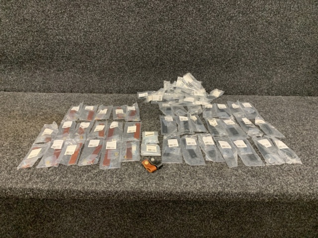 1274744-5 63 leather handles Loop fitting design