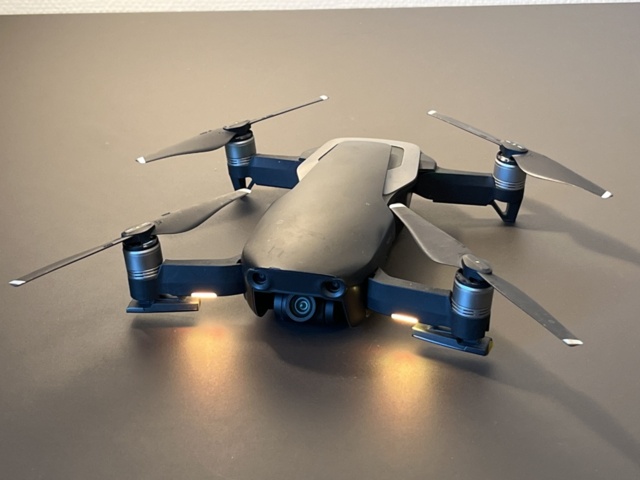 1274696-17 Drönare, DJI Mavic Air