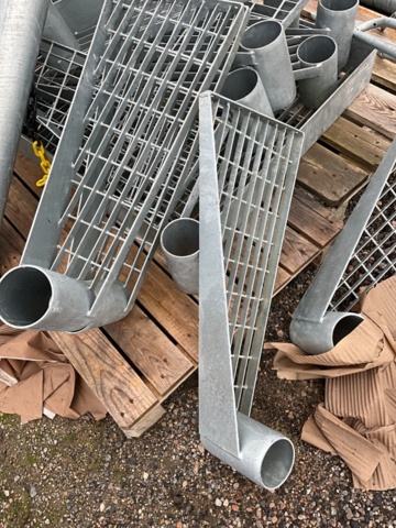 1206878-7 Spiral staircase 430 H cm