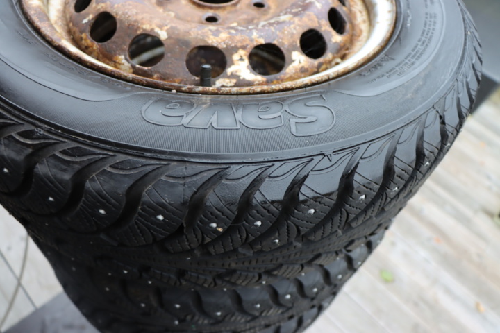 1173885-3 Studded tires 195/65 R15 91T Caddy etc.