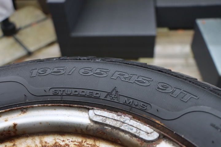 1173885-7 Studded tires 195/65 R15 91T Caddy etc.