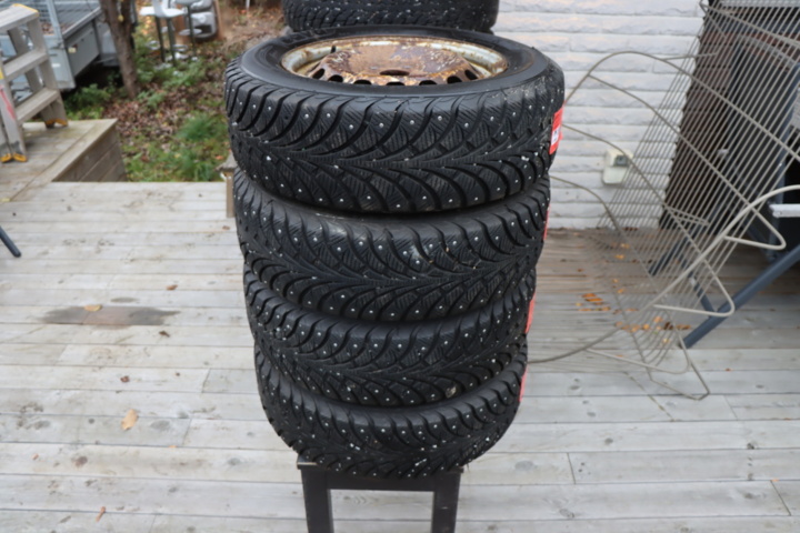 1173885-11 Studded tires 195/65 R15 91T Caddy etc.