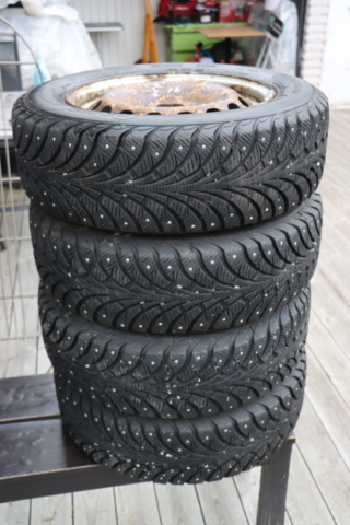 1173885-12 Studded tires 195/65 R15 91T Caddy etc.