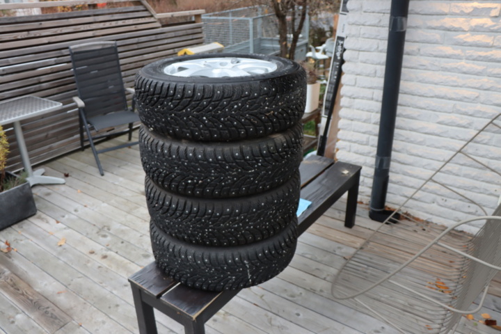 1173887-3 Studded tires 195/65 R15 95T / Alloy wheels, VW Golf etc.