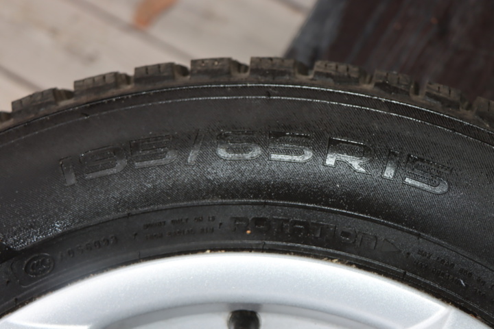 1173887-9 Studded tires 195/65 R15 95T / Alloy wheels, VW Golf etc.
