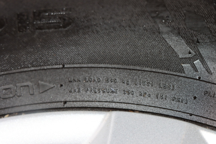 1173887-10 Studded tires 195/65 R15 95T / Alloy wheels, VW Golf etc.