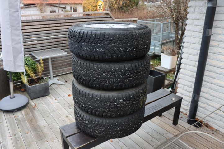 1173888-4 Studded tires 235/65 R17 108T / Alloy wheels Audi Q5 etc.