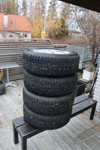 1173888-8 Studded tires 235/65 R17 108T / Alloy wheels Audi Q5 etc.