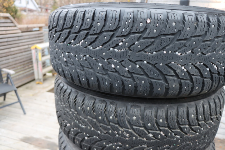 1173888-7 Studded tires 235/65 R17 108T / Alloy wheels Audi Q5 etc.