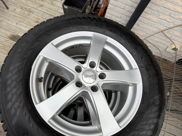1173888-3 Studded tires 235/65 R17 108T / Alloy wheels Audi Q5 etc.