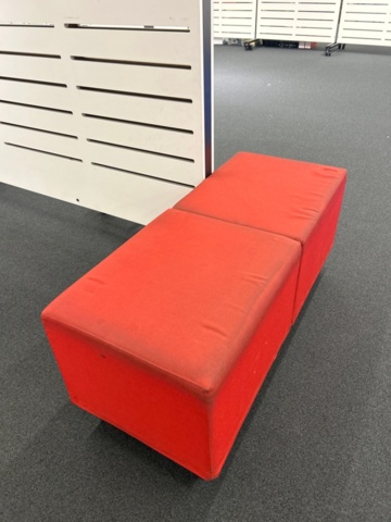 1224839-2 Red pallets 12 pcs