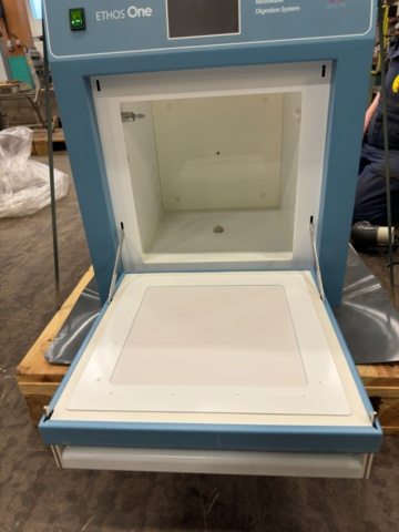 1276468-8 Milestone Ethos One microwave