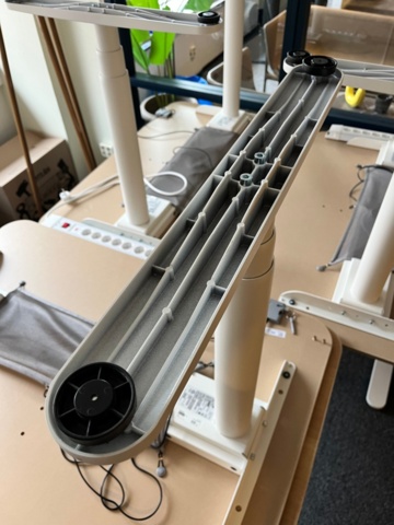 1277013-5 BEKANT Desk sit/stand, white with oak colored top 120x80 cm: