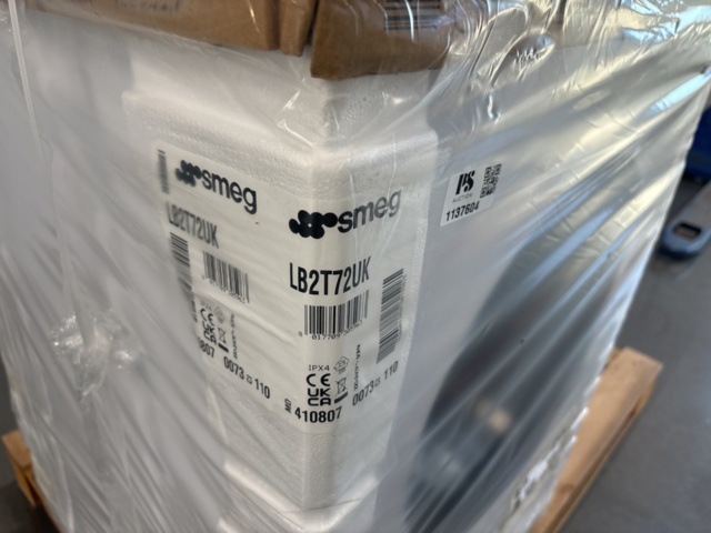 1137604-3 SMEG Washing Machine LB2T72UK