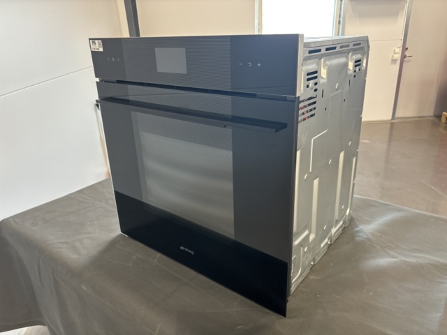 1137598-3 SMEG Combination microwave oven SO6102M2B3