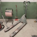 1267128-3 Pallet puller, work lamp and paper holder