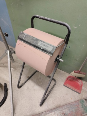 1267128-11 Pallet puller, work lamp and paper holder