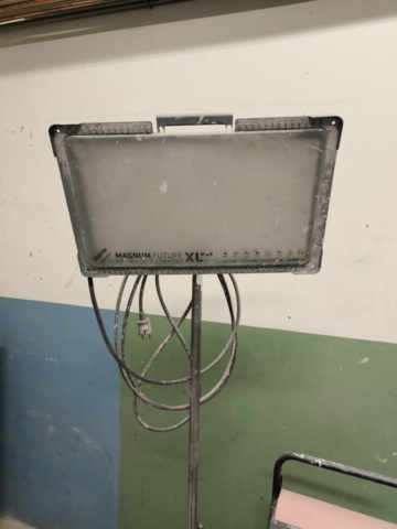 1267128-13 Pallet puller, work lamp and paper holder