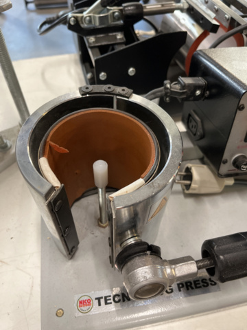 1194615-4 2 mug press/press