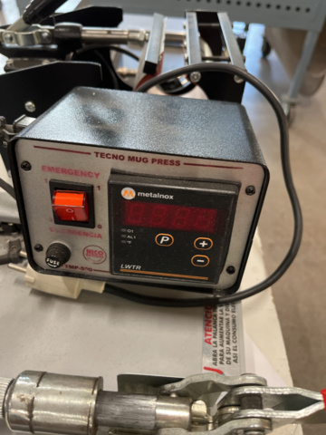 1194615-5 2 mug press/press