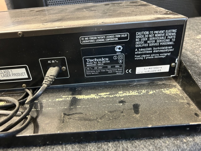 1250753-2 Minidisc player Technics SJ-MD100