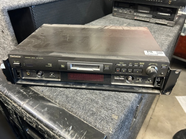 1250753-1 Minidisc player Technics SJ-MD100