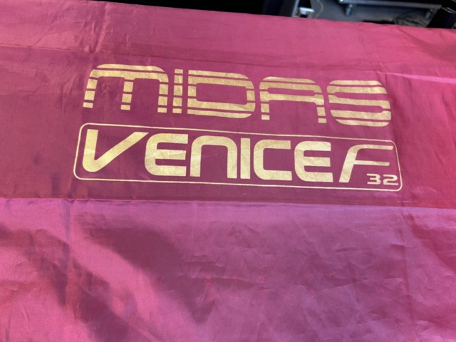 1250782-6 Mixer table Midas Venice F32