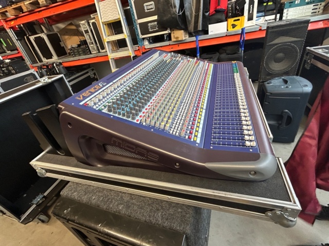 1250782-2 Mixer table Midas Venice F32