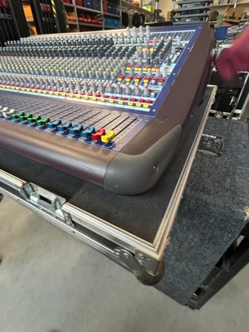 1250782-7 Mixer table Midas Venice F32