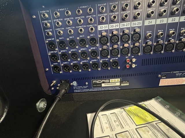 1250782-8 Mixer table Midas Venice F32