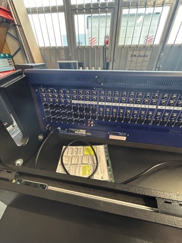 1250782-9 Mixer table Midas Venice F32